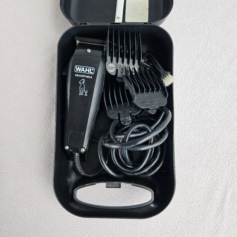 Wahl Adjustable Pet Clippers Electric Handheld PCMC W/ Case Guards Black Corded